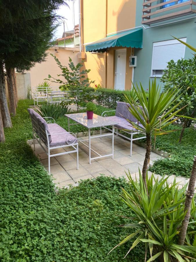 בראט Vila Ajdinaj מראה חיצוני תמונה