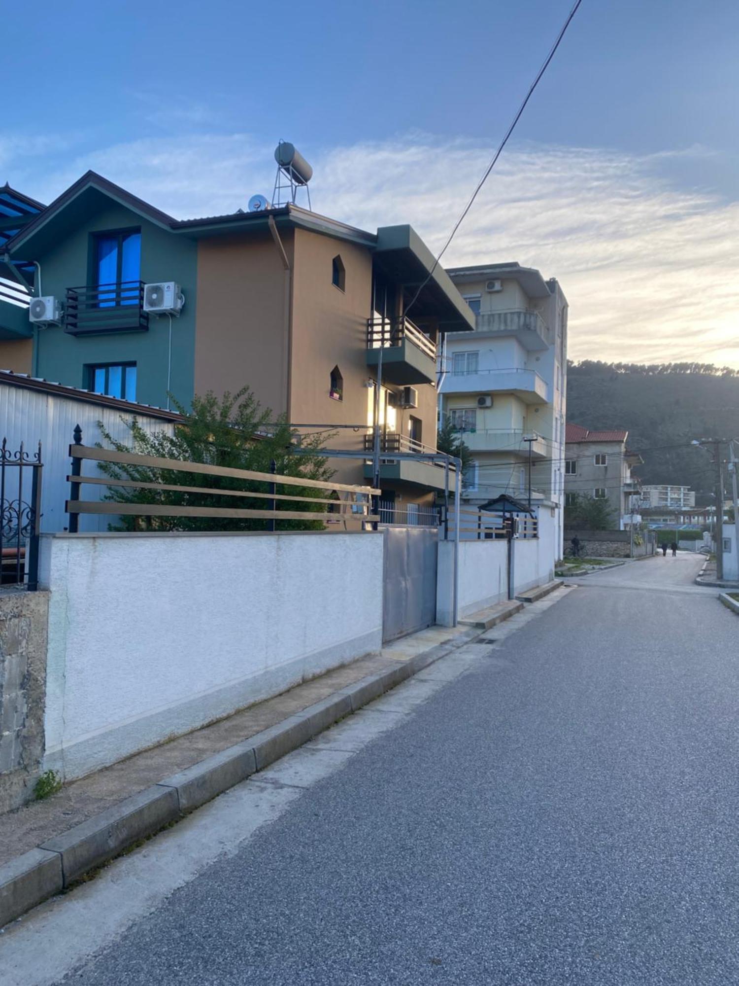 בראט Vila Ajdinaj מראה חיצוני תמונה