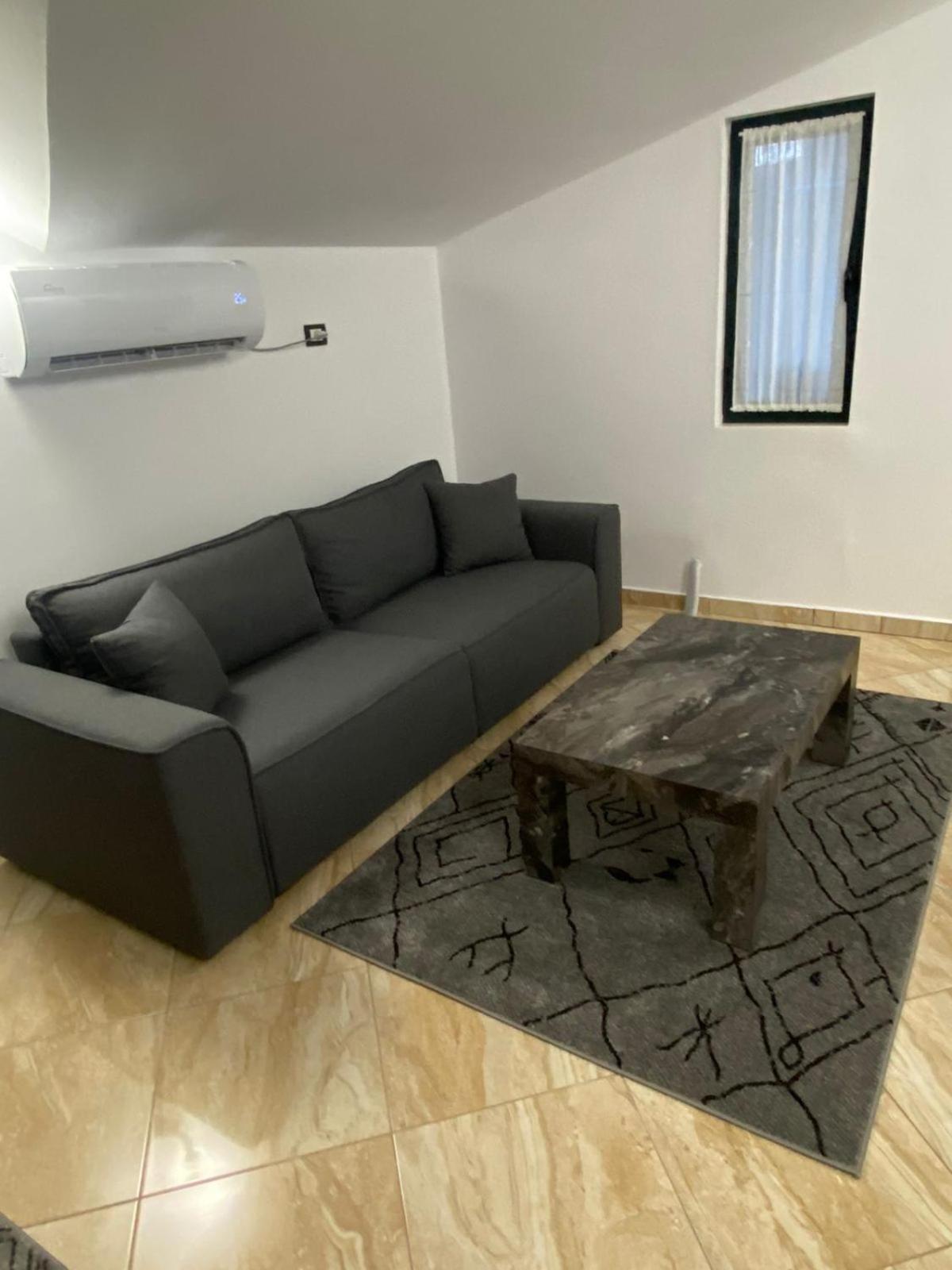 בראט Vila Ajdinaj מראה חיצוני תמונה
